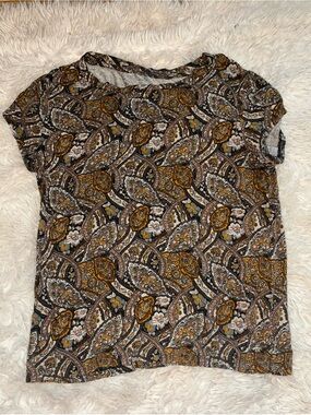 Women’s Short Sleeve Paisley Print Top